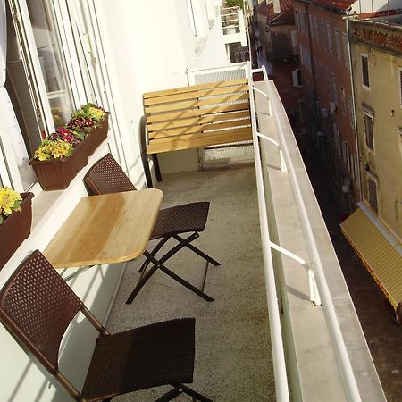 City Center Accommodation ザダル エクステリア 写真